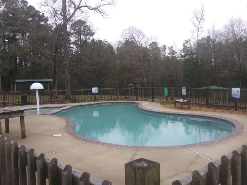 Whispering Creek Lodging & Rv Resort Newton Eksteriør bilde