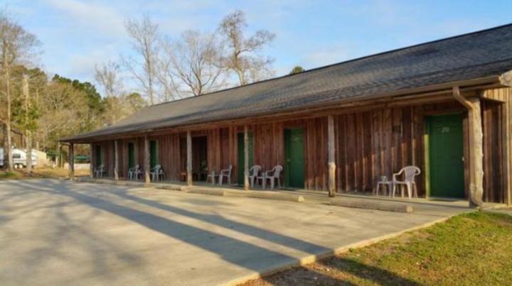 Whispering Creek Lodging & Rv Resort Newton Eksteriør bilde