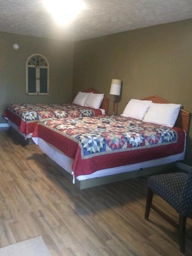 Whispering Creek Lodging & Rv Resort Newton Eksteriør bilde